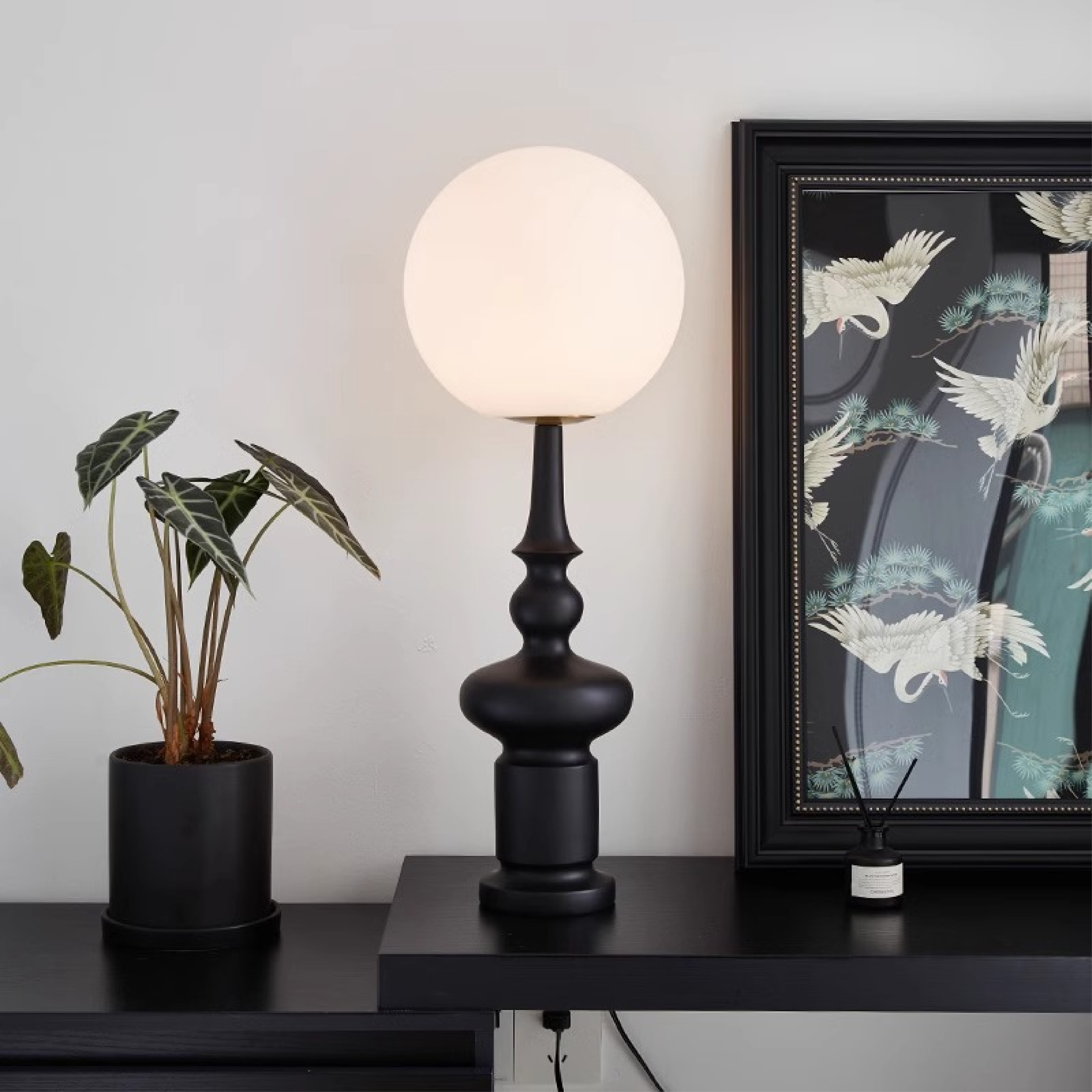 Aestheticor | Moderne Schwarze Bauhaus-Stehlampe für Zeitlose Innenräume